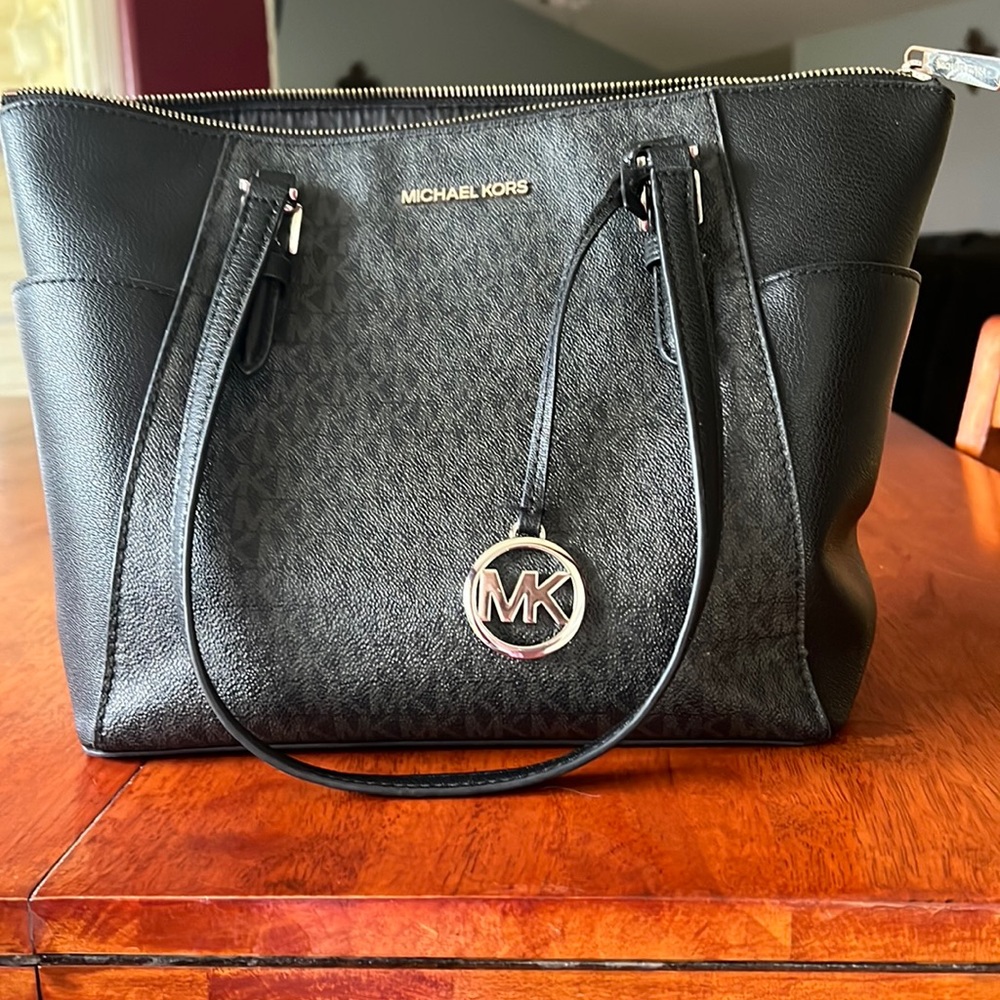 Michael  kors purse